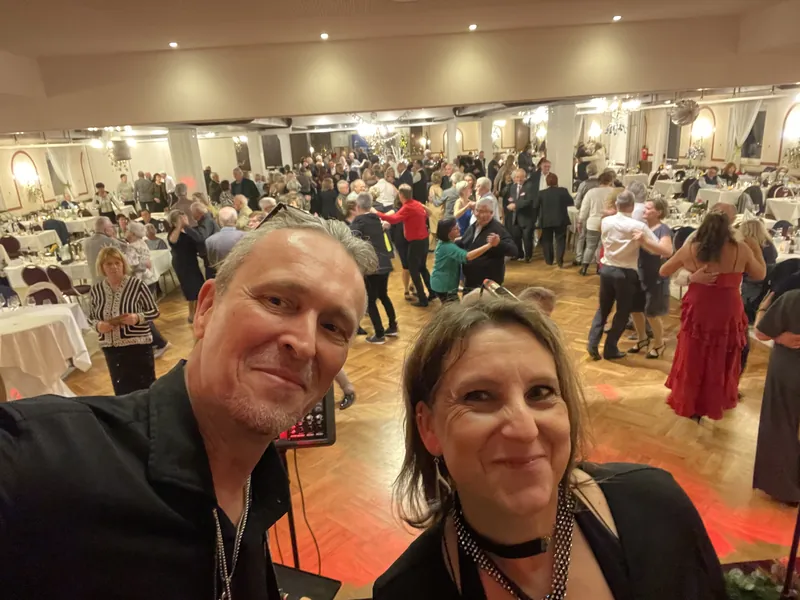 LivePart beim Ball – Tanzfläche und Stimmung